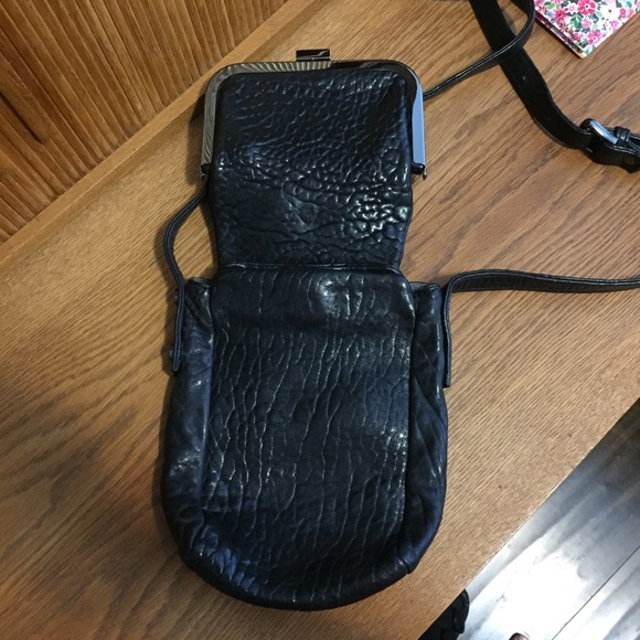 Leather bag - Picture 3 of 7